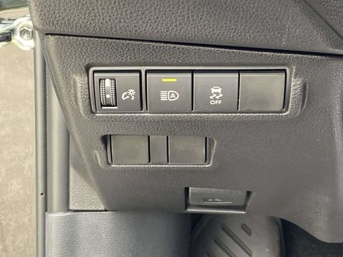 Used 2026 Toyota Corolla Cross LE FWD image 22