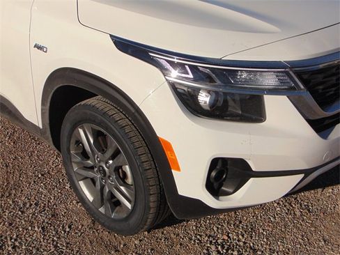 Used 2021 Kia Seltos S image 2