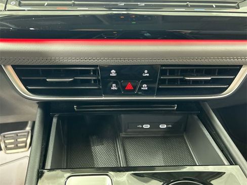 Certified 2024 Volkswagen Atlas Peak Edition SE image 23