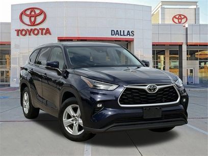 Used 2023 Toyota Highlander LE