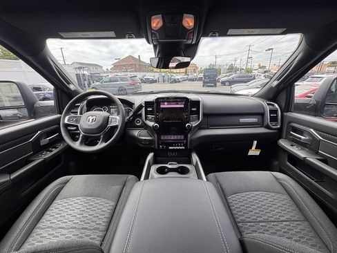 New 2026 RAM 2500 Big Horn AWD/4WD image 11