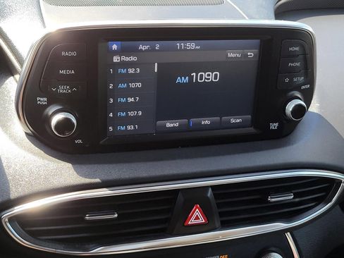 Used 2020 Hyundai Santa Fe SE image 22