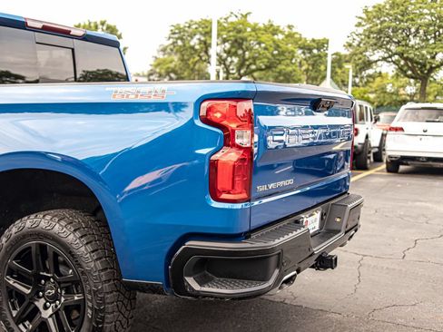 Used 2024 Chevrolet Silverado 1500 LT Trail Boss w/ LT Trail Boss Premium Package AWD/4WD image 13