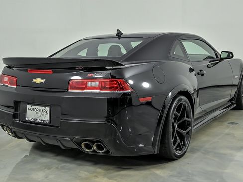 Used 2015 Chevrolet Camaro Z/28 RWD image 9