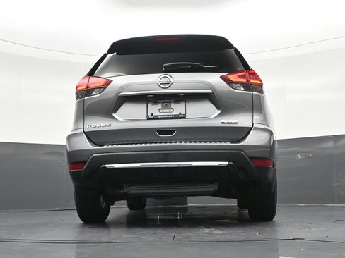 Used 2020 Nissan Rogue S w/ Special Edition Package FWD image 28