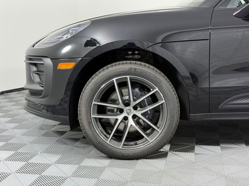 Certified 2026 Porsche Macan AWD/4WD image 12