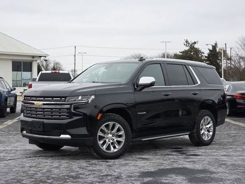 Used 2021 Chevrolet Tahoe Premier w/ Premium Package image 2