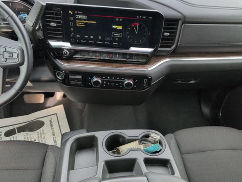 Used 2023 GMC Sierra 1500 Elevation image 16