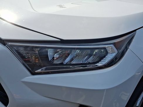 Used 2021 Toyota RAV4 XLE w/ Convenience Package AWD/4WD image 9
