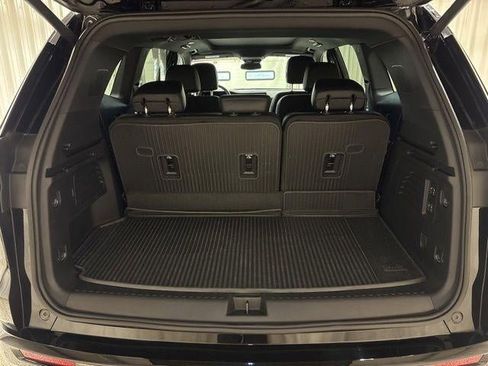 Used 2025 GMC Acadia Denali w/ LPO, Floor Liner Package AWD/4WD image 31