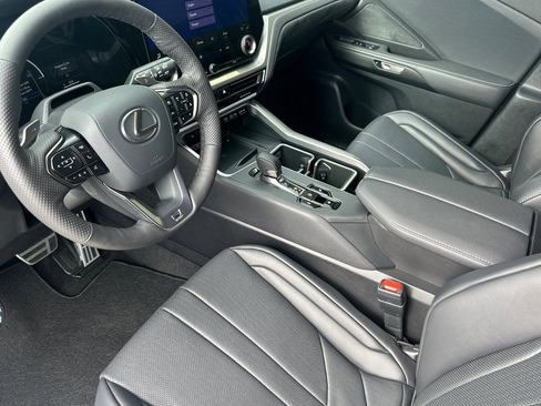 New 2026 Lexus TX 500h AWD image 4