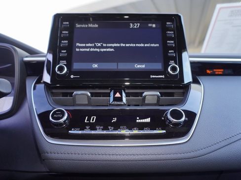 Certified 2022 Toyota Corolla SE w/ Carpet Mat Package (TMS) image 15