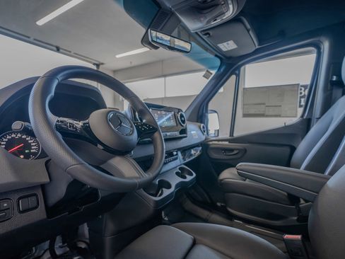 New 2025 Mercedes-Benz Sprinter 2500 image 6