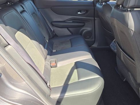 Used 2023 Nissan Ariya AWD image 8