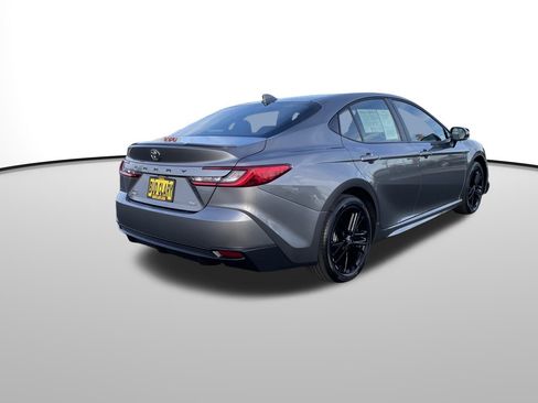 Certified 2025 Toyota Camry SE image 3