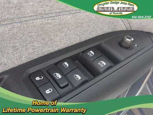 New 2025 Jeep Compass Latitude image 12