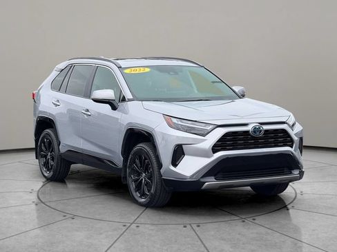 Certified 2022 Toyota RAV4 SE w/ Convenience Package AWD/4WD image 8