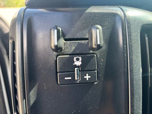 Used 2019 GMC Sierra 3500 4x4 Crew Cab image 25