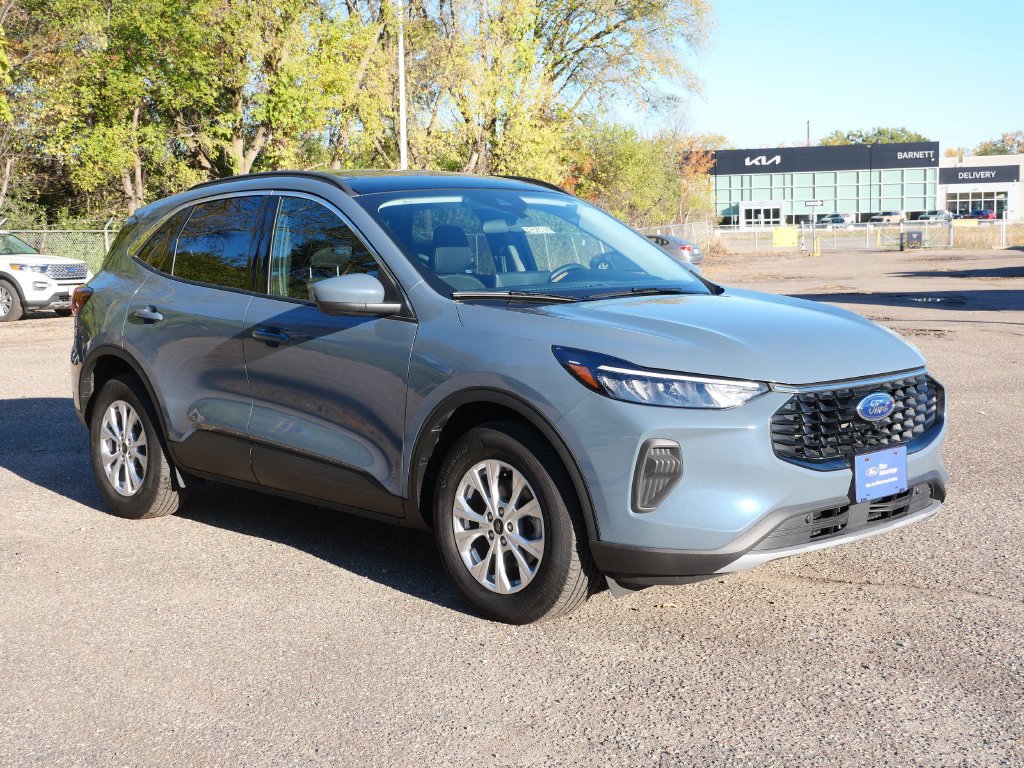Certified 2023 Ford Escape Active w/ Tech Pack #2 AWD/4WD image 1