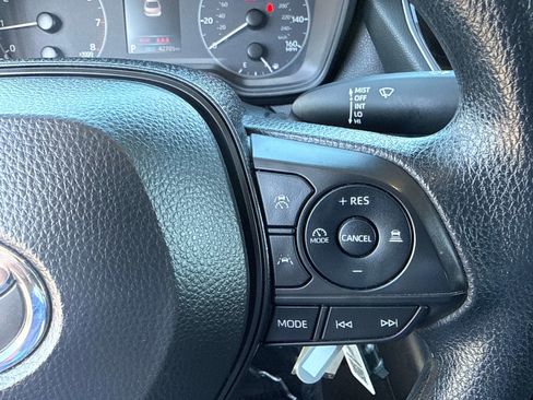 Used 2024 Toyota Corolla LE FWD image 24