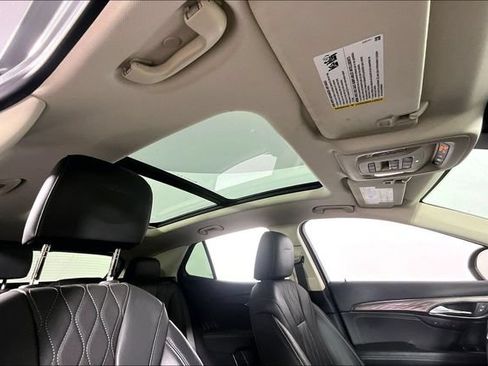 Used 2023 Buick Envision Avenir AWD/4WD image 23