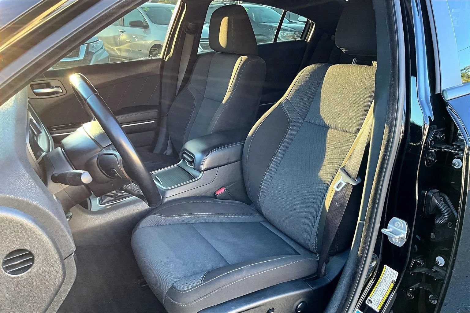 Used 2022 Dodge Charger SXT RWD image 5