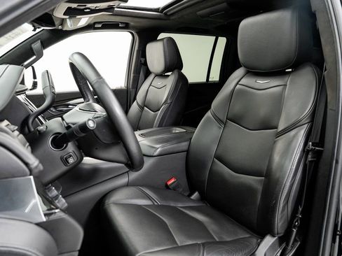 Used 2019 Cadillac Escalade ESV Platinum image 5