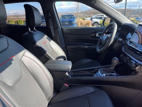 Used 2024 Jeep Compass Trailhawk image 25