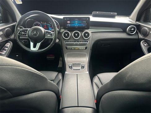 Used 2022 Mercedes-Benz GLC 300 4MATIC image 10