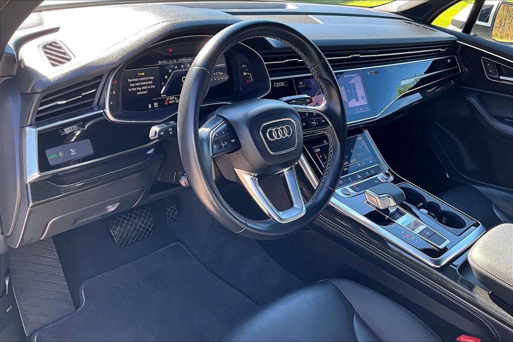 Used 2025 Audi Q7 3.0T Premium Plus AWD/4WD image 17
