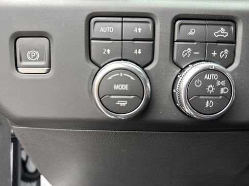 New 2026 GMC Sierra 1500 AT4 w/ AT4 Premium Package image 19