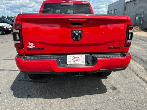 Used 2024 RAM 2500 Big Horn w/ Night Edition AWD/4WD image 15