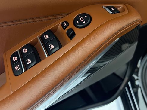 New 2026 BMW X7 M60i image 25