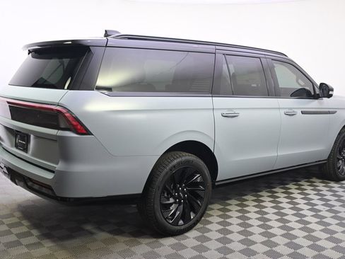 New 2026 Lincoln Navigator L Reserve w/ Jet Appearance Package image 7