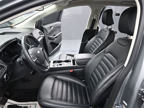 Used 2024 Ford Edge SEL image 10