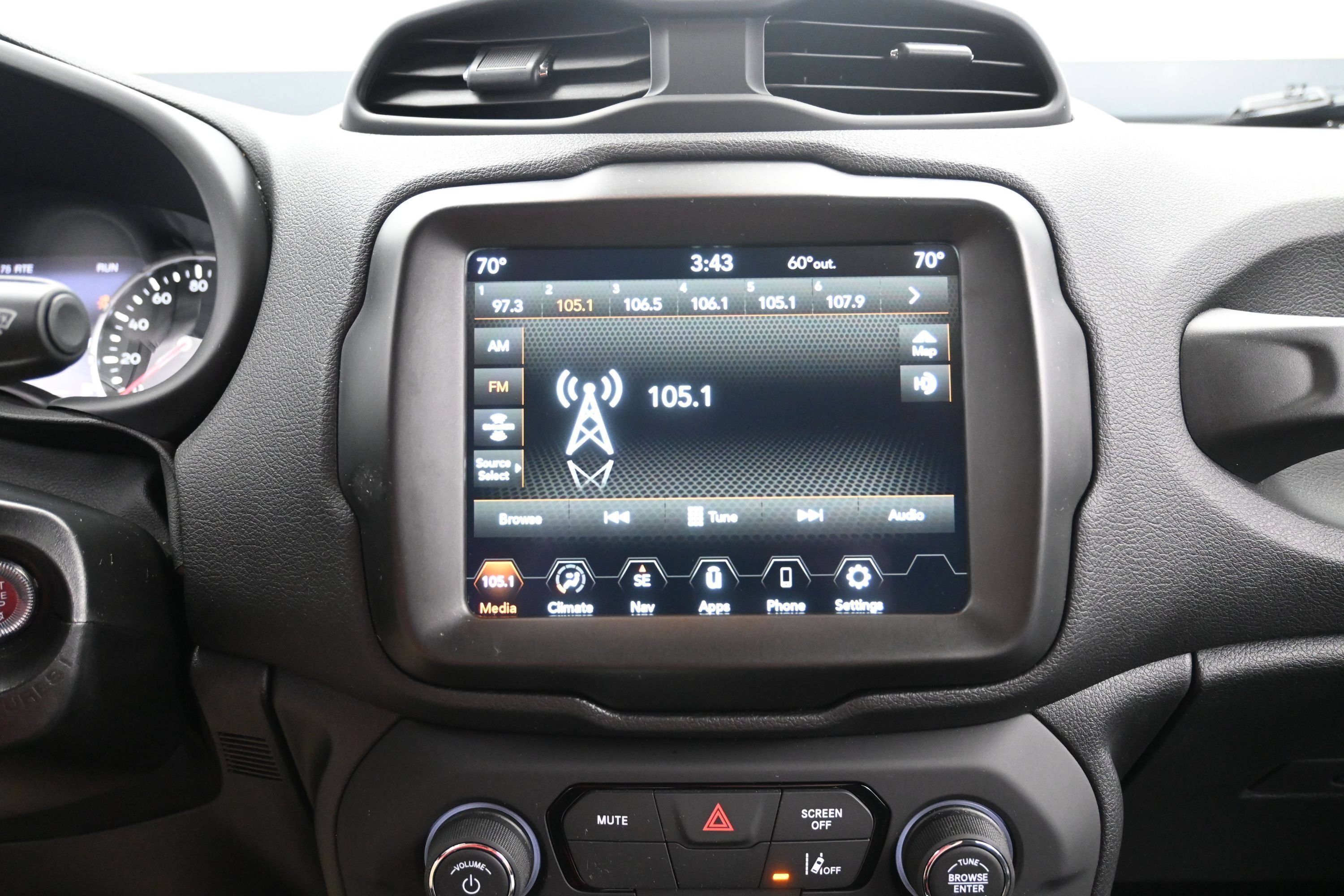 Used 2023 Jeep Renegade Altitude AWD/4WD image 17