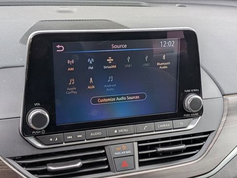 Used 2024 Nissan Altima 2.5 SV image 11