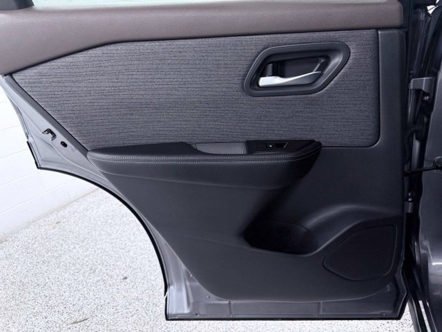 Used 2023 Nissan Rogue SV AWD/4WD image 22