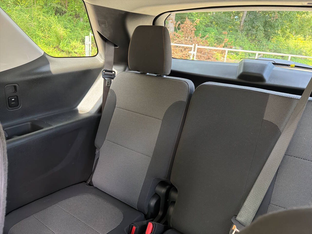Used 2018 Chevrolet Traverse LT w/ LPO, Floor Liner Package AWD/4WD image 22