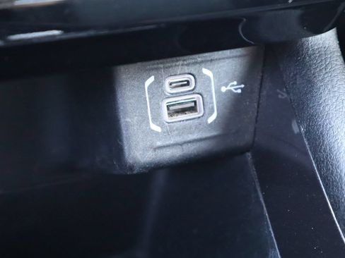 Used 2024 Jeep Compass Latitude AWD/4WD image 23
