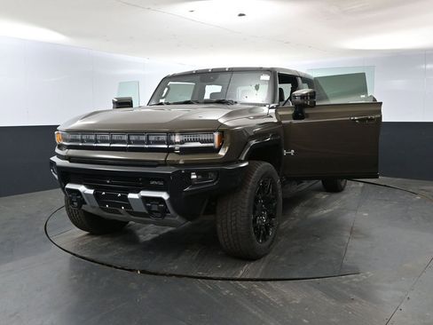 New 2025 GMC Hummer EV 2X image 52