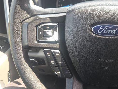 Used 2018 Ford F250 XLT w/ XLT Premium Package AWD/4WD image 34