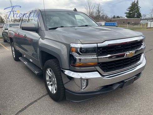 Used 2017 Chevrolet Silverado 1500 LT w/ All Star Edition AWD/4WD image 30