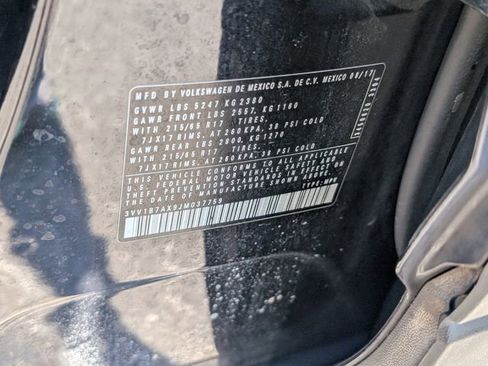 Used 2018 Volkswagen Tiguan S image 16