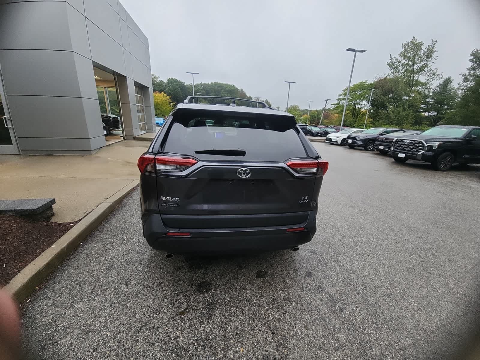 Used 2025 Toyota RAV4 LE AWD/4WD image 25
