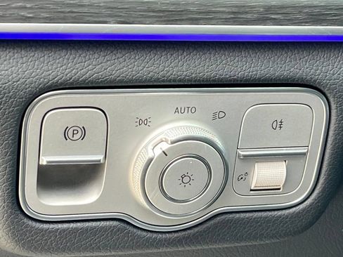 Certified 2026 Mercedes-Benz GLS 450 4MATIC image 41