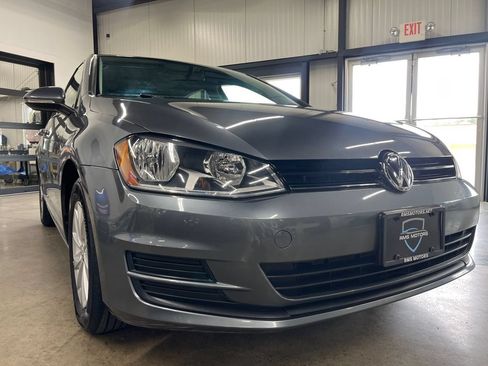 Used 2016 Volkswagen Golf S FWD image 23