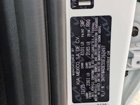 Certified 2025 Kia K4 GT-Line image 30