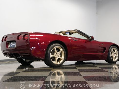 Used 2003 Chevrolet Corvette Convertible w/ Preferred Equipment Group1 RWD image 28
