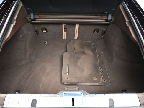 Used 2023 Porsche Panamera Platinum Edition image 28